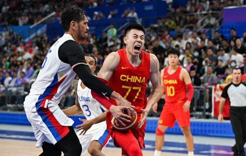 中国男篮大胜菲律宾全场回放